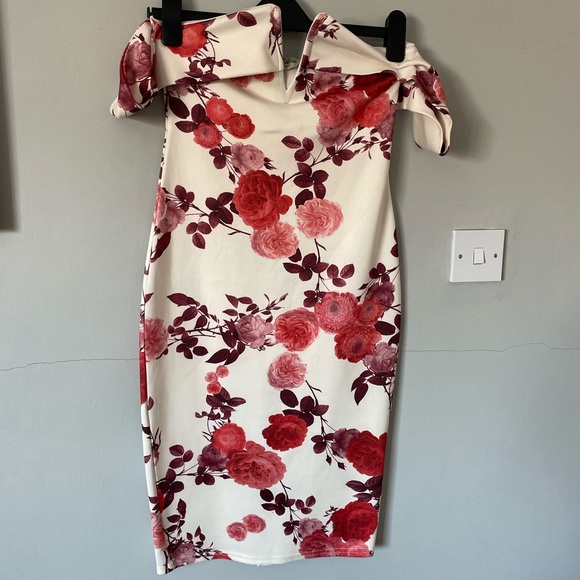 Parisian Collection size 10 White Off The Shoulder Bardot Floral Pencil Bodycon - Picture 5 of 15